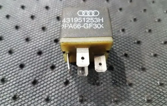 Volkswagen PASSAT B5 Other relay 431951253h