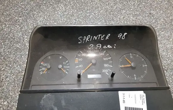 Mercedes-Benz Sprinter W901 W902 W903 W904 Speedometer (instrument cluster)