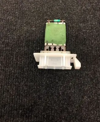 Volkswagen Touran I Heater blower motor/fan resistor