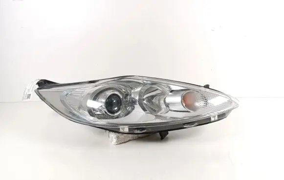 Ford Fiesta Headlight/headlamp 8A6113W029CH