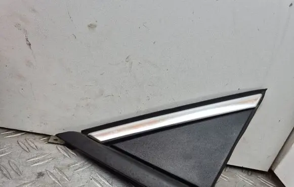 Opel Crossland X Plastic wing mirror trim cover 13482333