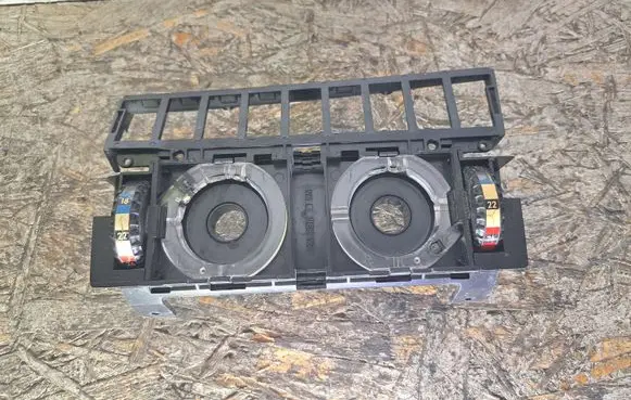 Mercedes-Benz E W124 Climate control unit 1248302785 1147328522 12483085