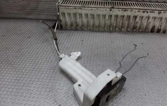 Chrysler Pacifica Front door lock
