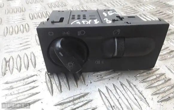 Volkswagen Golf III Light switch 5605658b