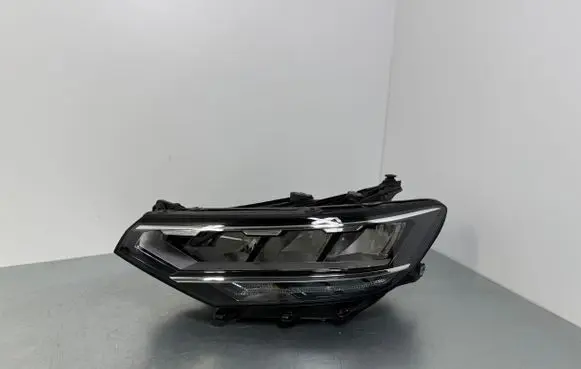 Volkswagen PASSAT B8 Headlight/headlamp 3G1941035 90172734