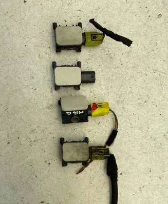 Mercedes-Benz R AMG W251 Airbag deployment crash/impact sensor 0038202926