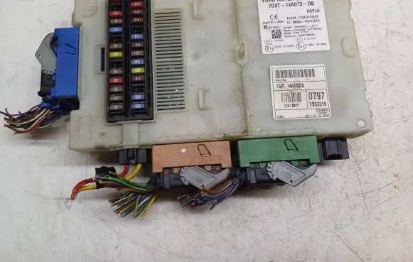Ford Mondeo MK IV Fuse module 7G9T14A073DB LTQF01125TP 3659AF01125TP