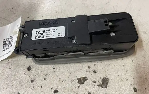 Jaguar XF X250 Electric window control switch 8X2314540AE 03451000