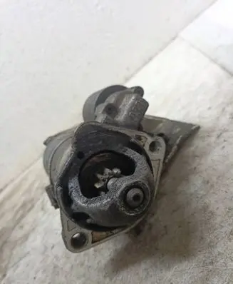 Audi A4 S4 B5 8D Starter motor 1005821933