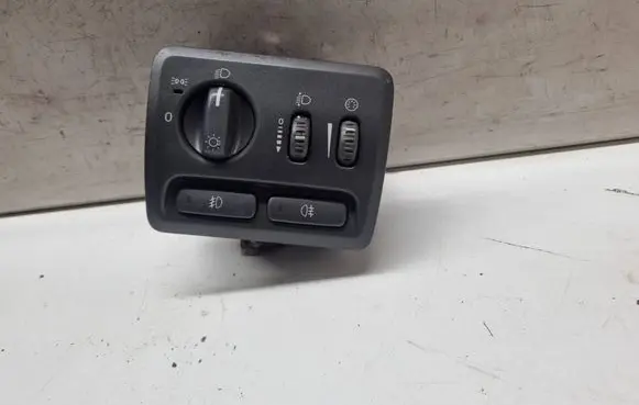 Volvo V70 Light switch 9441233 M6L41A00013 00W414