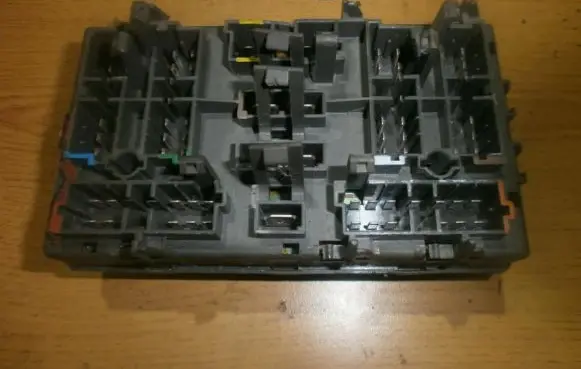 Citroen Xantia Fuse box set 9568200280