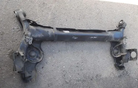 Renault Kadjar Rear axle beam 