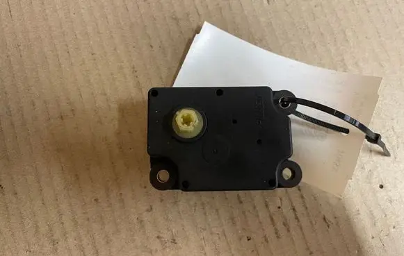 Volvo XC90 Air flap motor/actuator 75622G 290304