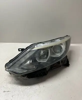 Nissan Qashqai Headlight/headlamp 260104EH1A