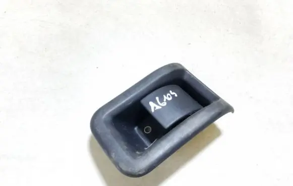 Volvo V70 Engine bonnet (hood) release handle 30779851