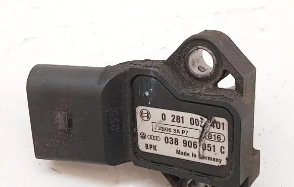Volkswagen PASSAT B6 Air pressure sensor 038906051C