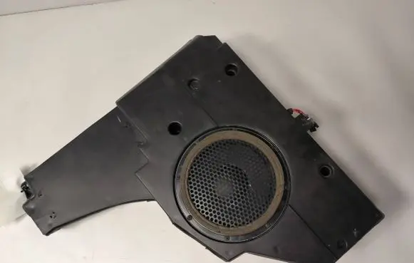 Chevrolet HHR Subwoofer speaker 821607108