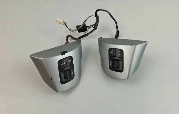 Opel Corsa D Steering wheel buttons/switches 13222332
