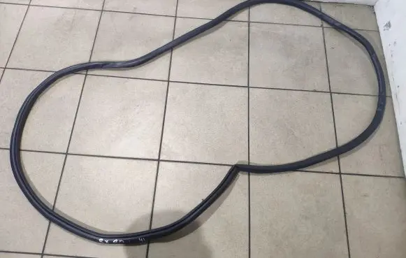 Front door rubber seal