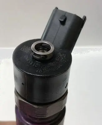 Opel Zafira B Fuel injector 0445110276