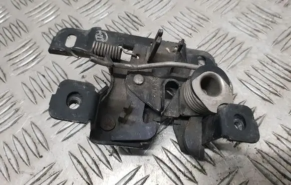 Engine bonnet/hood lock/catch