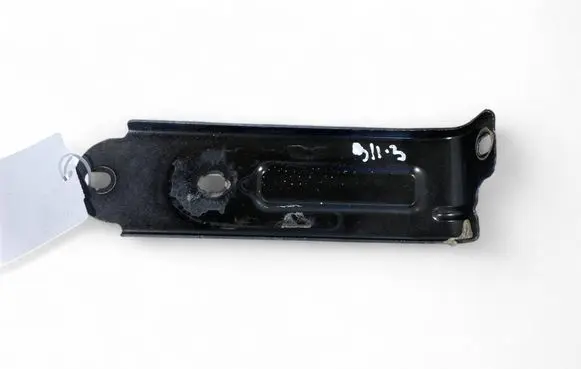 Fender mounting bracket