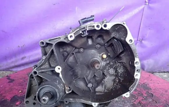 Renault Clio II Manual 5 speed gearbox JB1513
