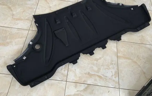 Audi A8 S8 D4 4H Engine splash shield/under tray 4H0825235H 4H0825235J 4H0825235