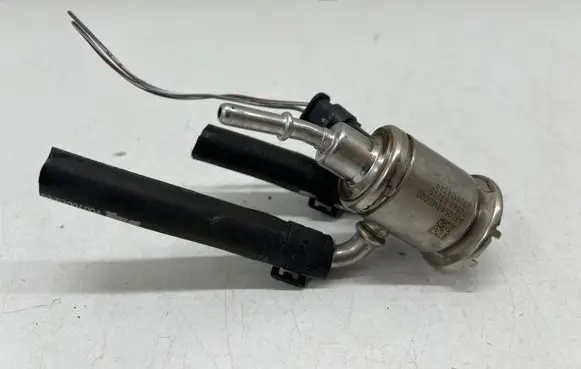 Mercedes-Benz E W214 AdBlue injector A0004905300