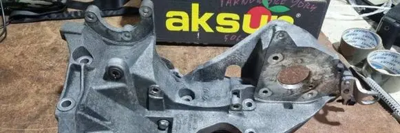 Seat Exeo (3R) Generator/alternator bracket 03l903143h