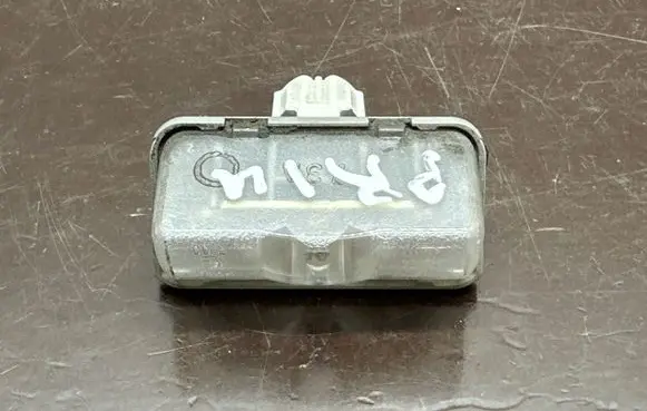 Toyota Prius (XW50) Number plate light A045053