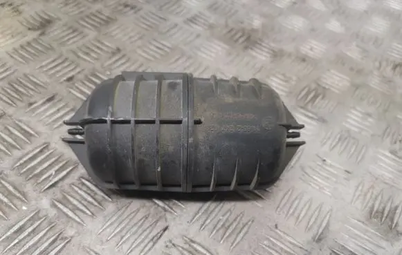BMW 3 E46 Vacuum air tank 2247620