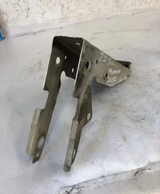 Porsche Panamera (970) Fender mounting bracket 97050435604