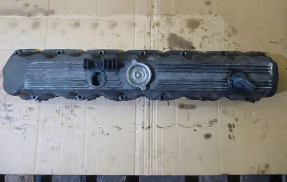 Jeep Cherokee Rocker cam cover 