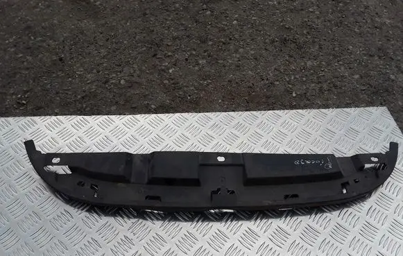 Citroen Xsara Picasso Front bumper upper radiator grill 9650212677