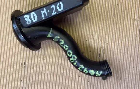 Mercedes-Benz E W212 Oil sump strainer pipe A6421800251