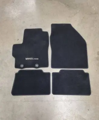 Toyota Yaris Cross Car floor mat set 