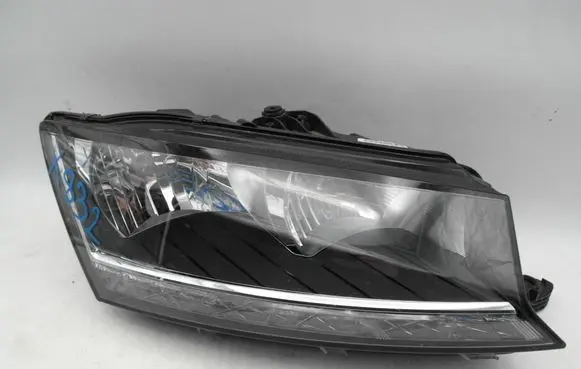 Skoda Fabia Mk3 (NJ) Headlight/headlamp 6V1941016D LE17A6401 030111520200