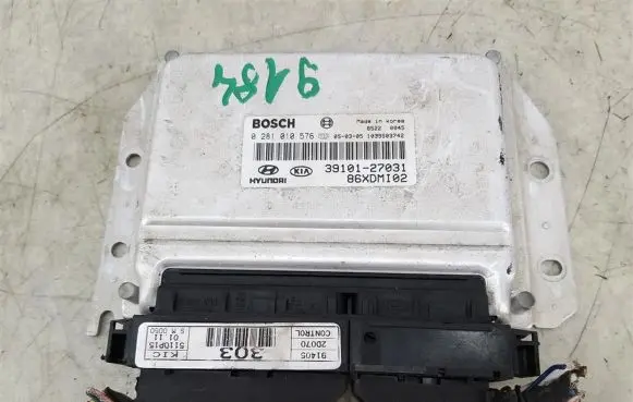 Hyundai Elantra VII Engine control unit/module 39101-27031