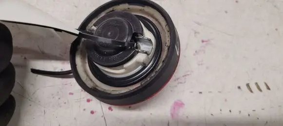 Mercedes-Benz C W204 Fuel tank filler cap