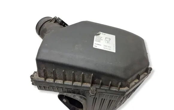 Volvo V70 Air filter box 31342521