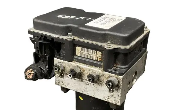 Skoda Fabia Mk2 (5J) ABS Pump 6R0614117D 0265231945