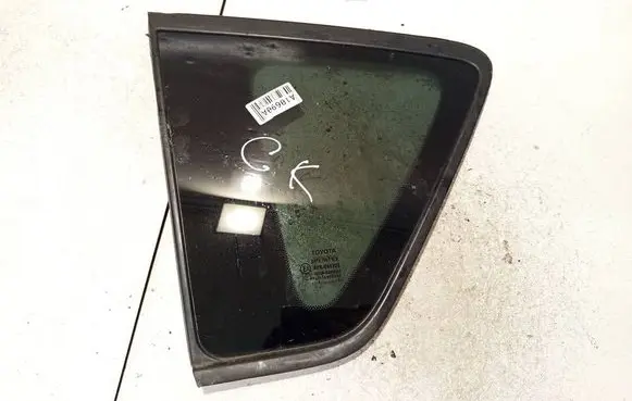 Toyota Corolla Verso AR10 Rear side window as3
