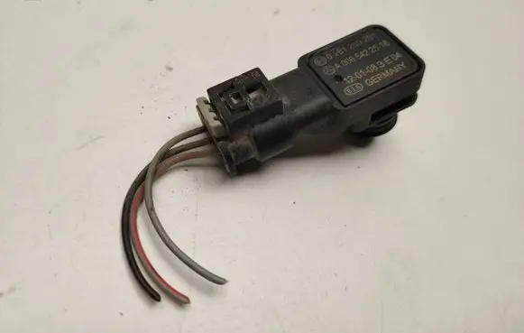 Mercedes-Benz B W246 W242 Sensor A0065422518