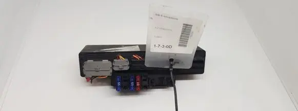 Mercedes-Benz E W211 Fuse module 2105400372