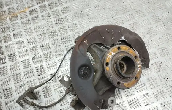 Citroen C4 II Picasso Front wheel hub