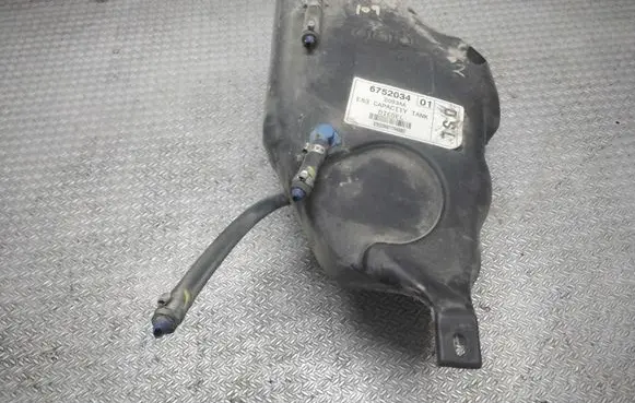 Vacuum air tank