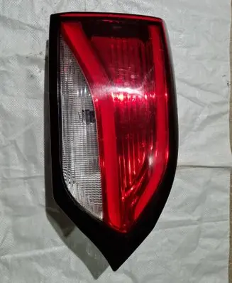Chrysler Pacifica Tailgate rear/tail lights F00HTC409110 080117B120 P68228941AE