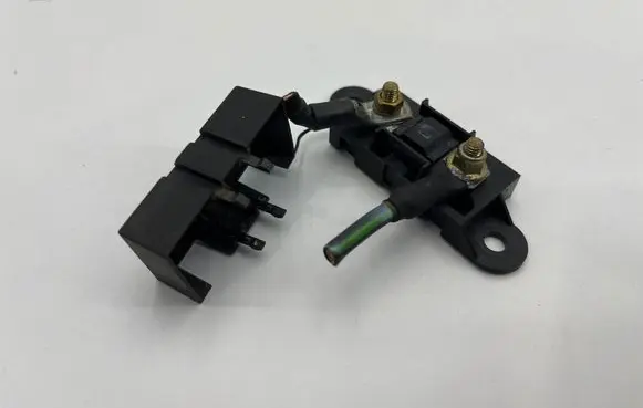 Jaguar XK8 - XKR Fuse 