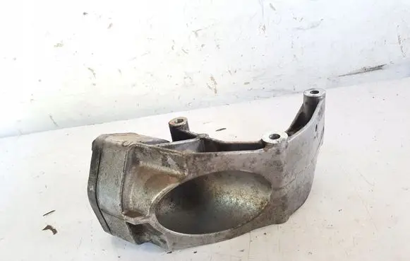 Opel Astra K Driveshaft support bearing bracket 13349212